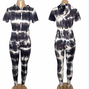NWT Black Tie Dye Women Gym Set Compression Leggings and Hoodie Top Size S